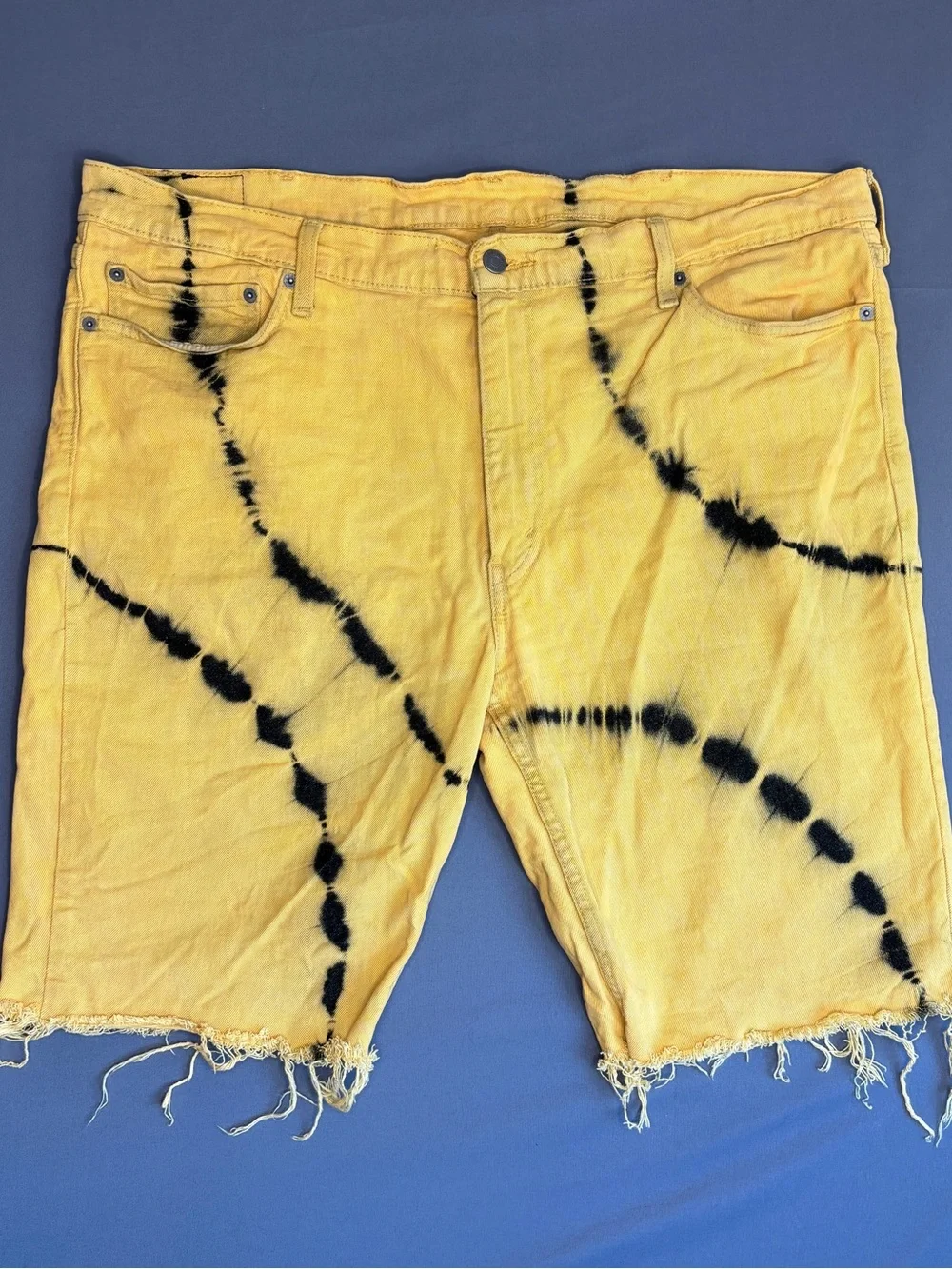 Levi's 511 Slim Fit Tie Dye Cutoff Denim Shorts Yellow Black Men's 42 Frayed